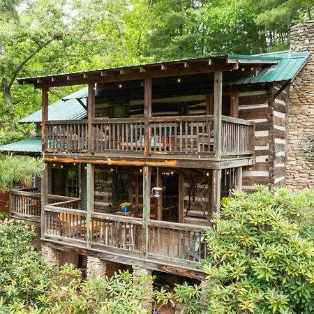 Old Chestnut Cabin At Lake Junaluska